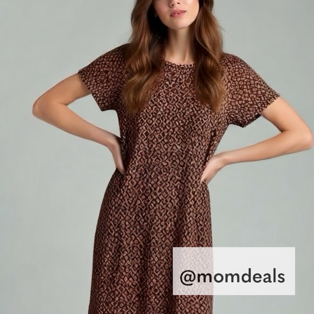 LulaRoe Carly Swing Dress with Front Pocket Loose & Relaxed Fit NWT XS 2-4